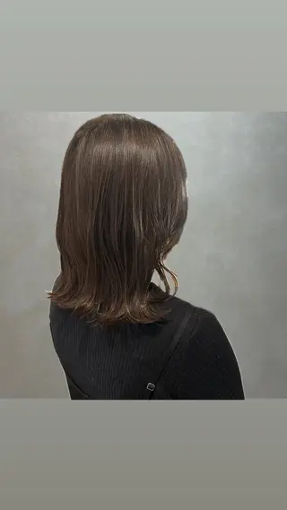 ミディアム カラー SALOWIN栄 三丁目 木戸里実のヘアスタイル