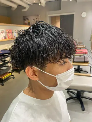 ミディアム パーマ メンズ unopulir 景山 凌のヘアスタイル