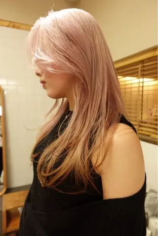ミディアム ハイトーン特化/和音 【デザインカラー】のヘアスタイル