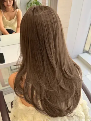 セミロング カラー 色素薄めダブルカラー 顔周りレイヤーのヘアスタイル