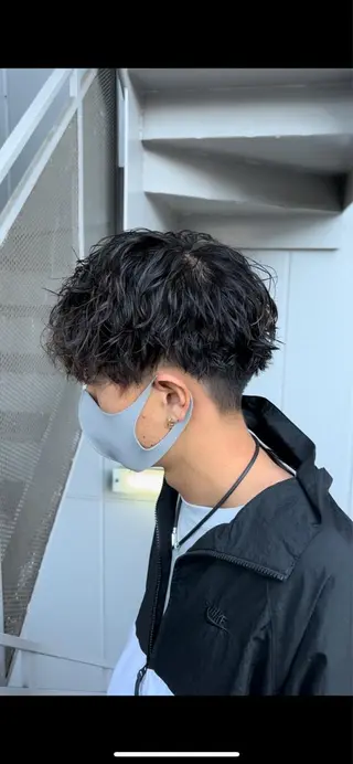 ショート パーマ メンズ 曲がる縮毛矯正 LIBER 岩名のヘアスタイル