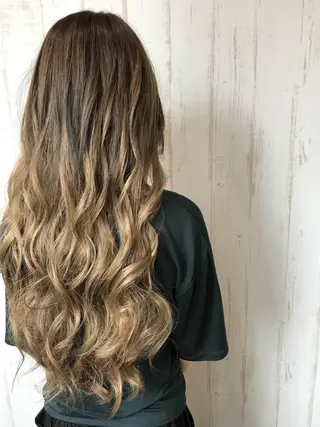 ロング カラー パーマ ヘアアレンジ 大阪レミーエクステ チビ編み込みのヘアスタイル