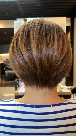 ショート カラー LiTA長嶺 小佐井悠未のヘアスタイル