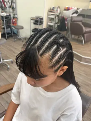 ヘアアレンジ WEST OLAND 黒坂佳乃のヘアスタイル