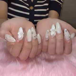 ネイル RIEKO🍒 ワンホン♡推しネイルのネイルデザイン