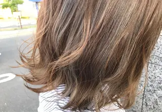 ミディアム カラー Oopsレイヤー 加藤澄都のヘアスタイル