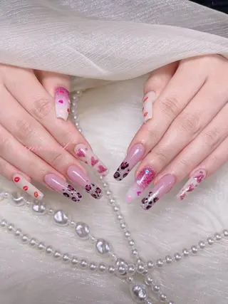 ミディアム ヒエン NAILのネイルデザイン
