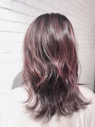 ミディアム カラー 飯塚 七海のヘアスタイル
