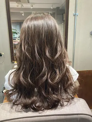 ロング カラー 浅野 順一のヘアスタイル