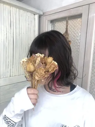 ショート カラー パーマ ヘアアレンジ 推し活専用 【派手髪】飯野ゆかりのヘアスタイル