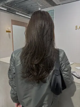 ミディアム カラー 砂原 ひよりのヘアスタイル