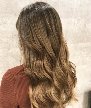 ロング カラー 髪質改善で 憧れの潤艶美髪にのヘアスタイル