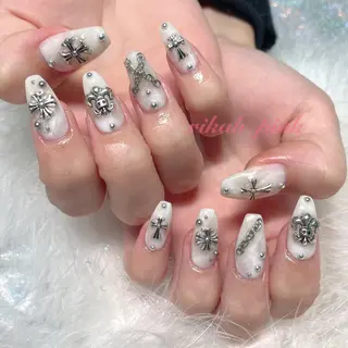 ネイル HIKA🦋 個性派スカルプネイルのネイルデザイン