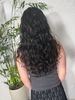 ロング MAEDA YUKIのヘアスタイル