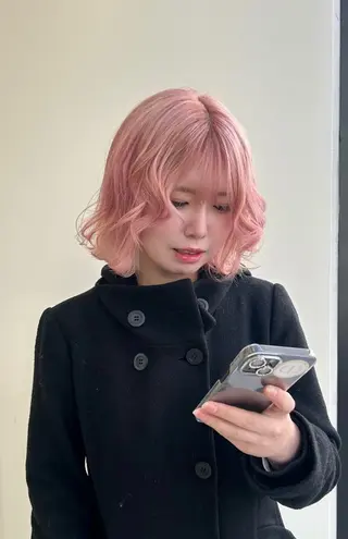 ショート カラー ヒマリ デザインカラーのヘアスタイル