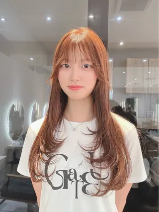 ロング カラー フェイスレイヤー/ 小顔/髪質改善 関のヘアスタイル