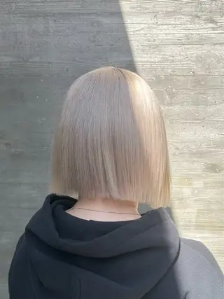ショート カラー KOTOMI .のヘアスタイル