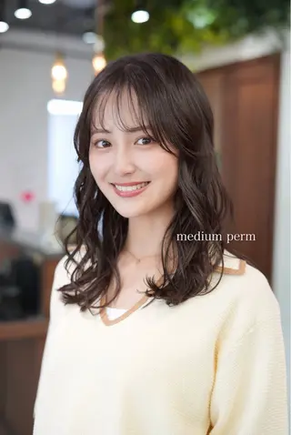 ミディアム パーマ 髪質改善カラー Unami 太田英寿のヘアスタイル