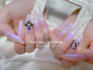 ネイル ネイルサロン ルミア Lumia 店長施術のネイルデザイン