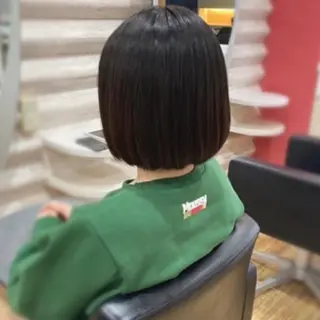 ミディアム カラー KON|ごまかさない 艶。酸熱×精密カットのヘアスタイル