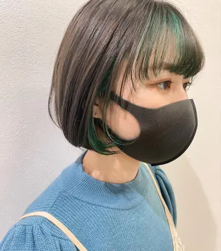ショート カラー RIRI💛 ママ美容師👶🏻のヘアスタイル