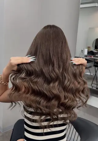 カラー 一宮 淚のヘアスタイル