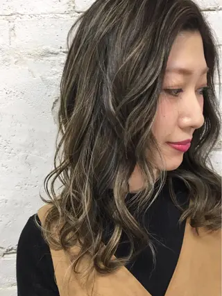 セミロング カラー welring hair salonのヘアスタイル