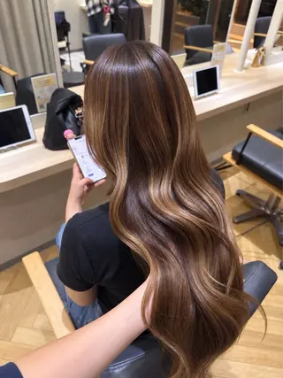 ロング Zina天神🌻 Honokaのヘアスタイル