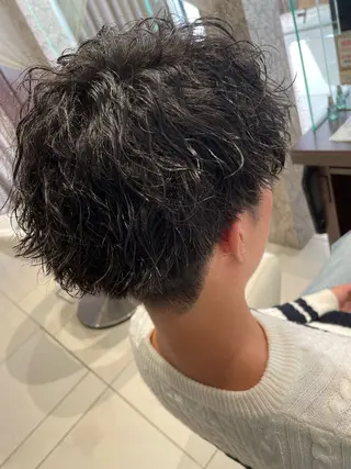メンズ 岡田 駿也のヘアスタイル