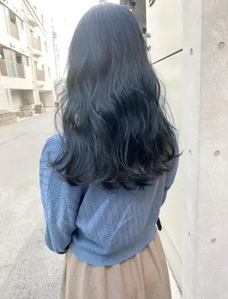 ロング カラー 艶髪ハイトーン✨ 🩷AMI🩷のヘアスタイル