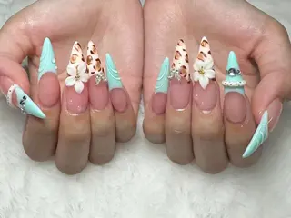 ネイル ユリ🎀長さだし/ パラジェル/持ち込みのネイルデザイン