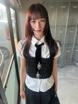 セミロング カラー 本間 結衣のヘアスタイル