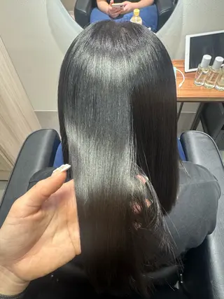 セミロング NAVY 橋本心 縮毛矯正のヘアスタイル