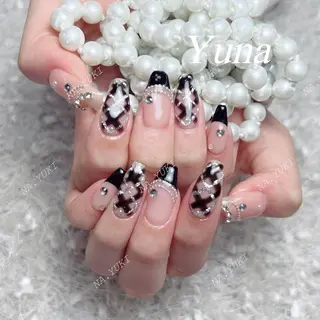 ネイル 🦋 Queenieのネイルデザイン