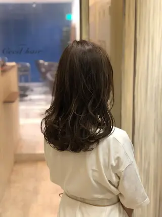 ミディアム カラー ブリーチ特化 梅田本多翔のヘアスタイル