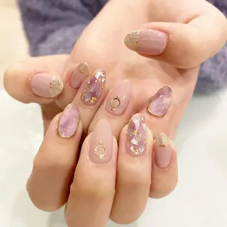 ネイル 板垣 綾乃のネイルデザイン