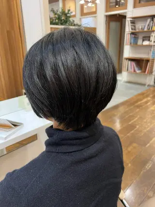 ショート 村中 逸紀のヘアスタイル