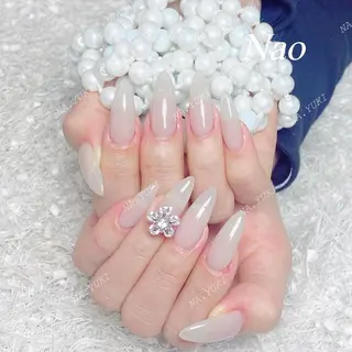 ネイル 🦋 Queenieのネイルデザイン