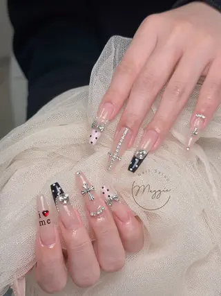 ネイル Maggie Nail🦩のネイルデザイン