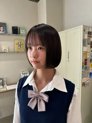 ミディアム カラー 村田 茉優のヘアスタイル