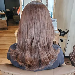 ミディアム ブリーチ・カットモデ ル募集中🫧高口小春のヘアスタイル