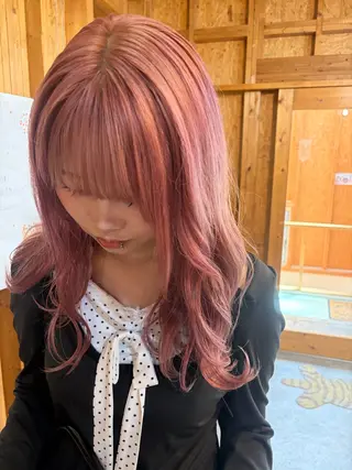 カラー 🌷ショートカット モデル募集中🪽のヘアスタイル