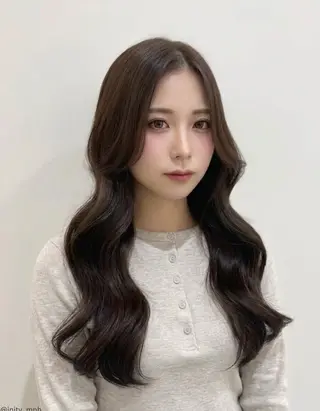ロング 椋 愛穂のヘアスタイル
