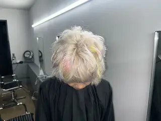 ショート カラー ゆあん🧼 ハイトーン|ブリーチのヘアスタイル