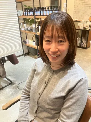 ミディアム カラー YUKI .のヘアスタイル