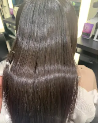 ロング 三浦 柚香のヘアスタイル
