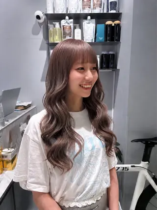 ロング カラー 菜々🦖新宿 ケアブリーチのヘアスタイル