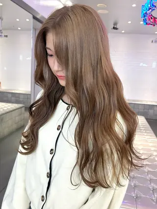 カラー 🫒オリーブ/透け感 レイヤー🌿モエカのヘアスタイル