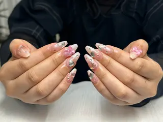 セミロング 28nails. 宮崎のネイルデザイン