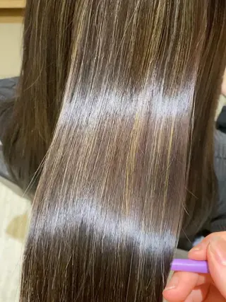 ロング やまもとゆうり 艶カラー🫧のヘアスタイル